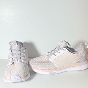 Kuru Fuse the high-performance power of the women's ATOM with your next workout